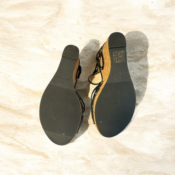 MONROE and MAINE black Cutout T-strap wedge women’s shoe size 8.5 W - Picture 7 of 8